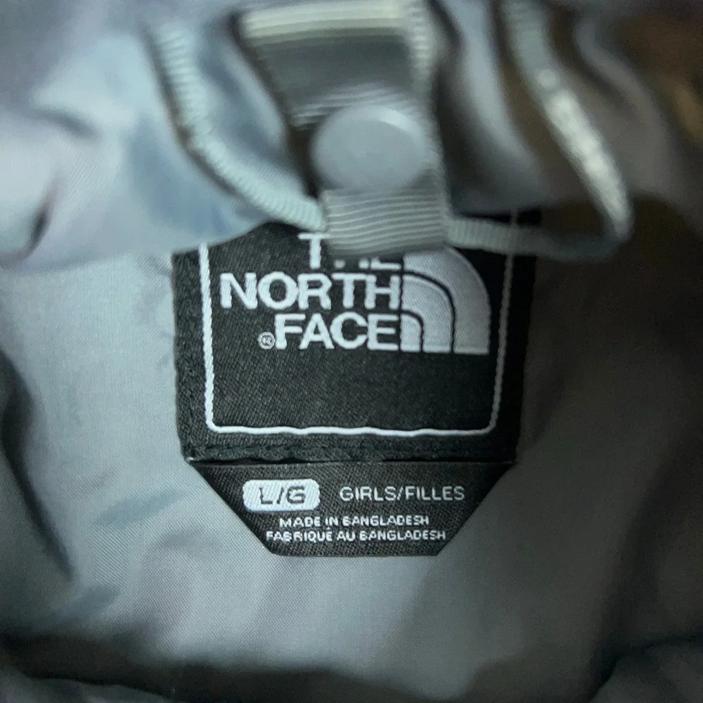 The North Face Jacket Girls Large Cream Black HyVent Rain Outdoor Waterproof